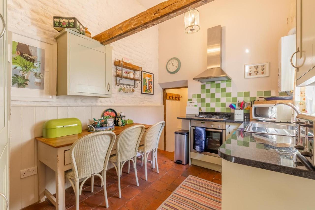 Host & Stay - The Old Paul Pry Holt  Zewnętrze zdjęcie